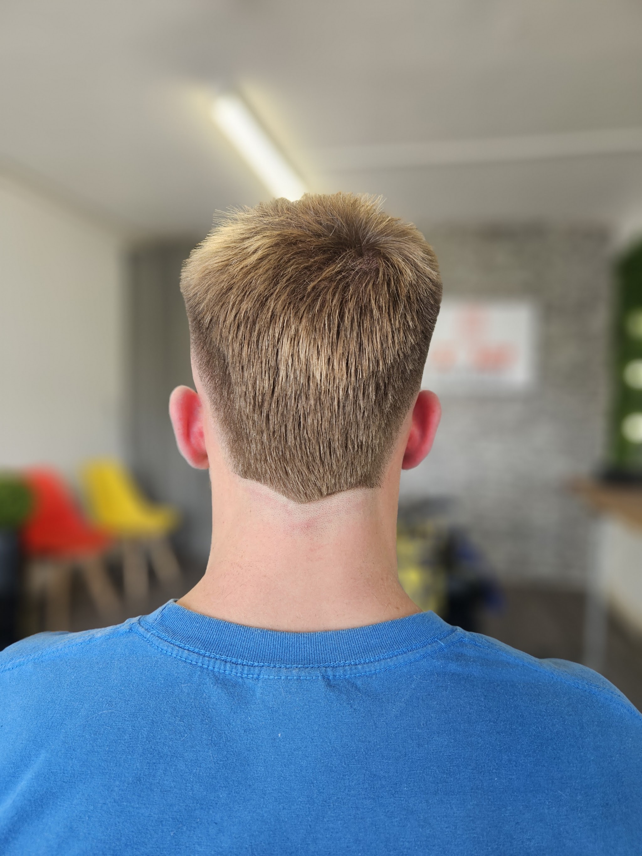 Textured cut from behind with a tidy neckline
