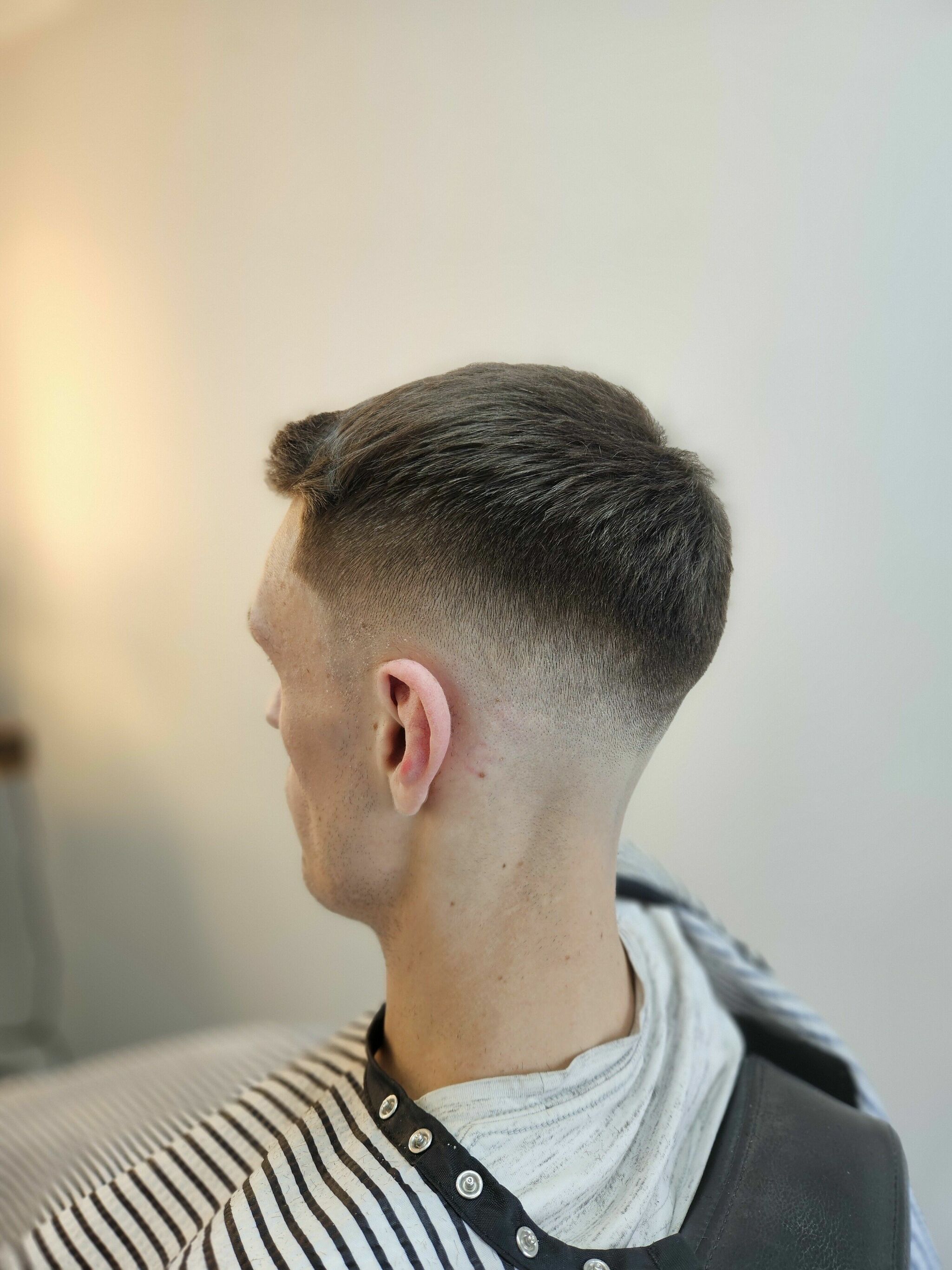 Crop with a fade, side view